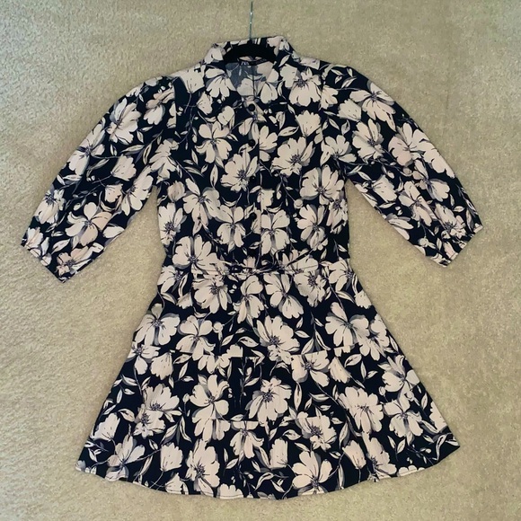 Zara Dresses & Skirts - Zara Floral Print Dress